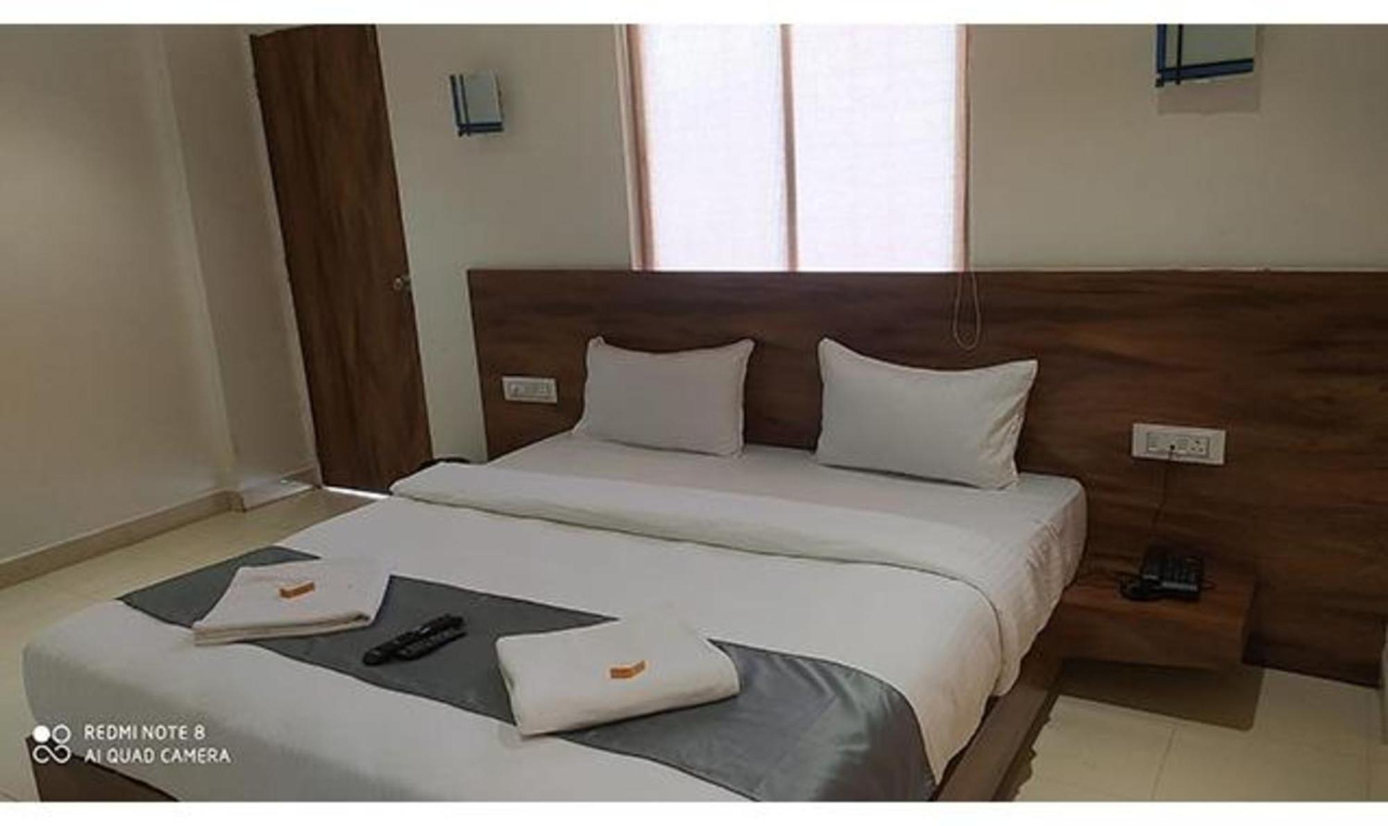 Fabhotel Omkar Pride Poona Buitenkant foto