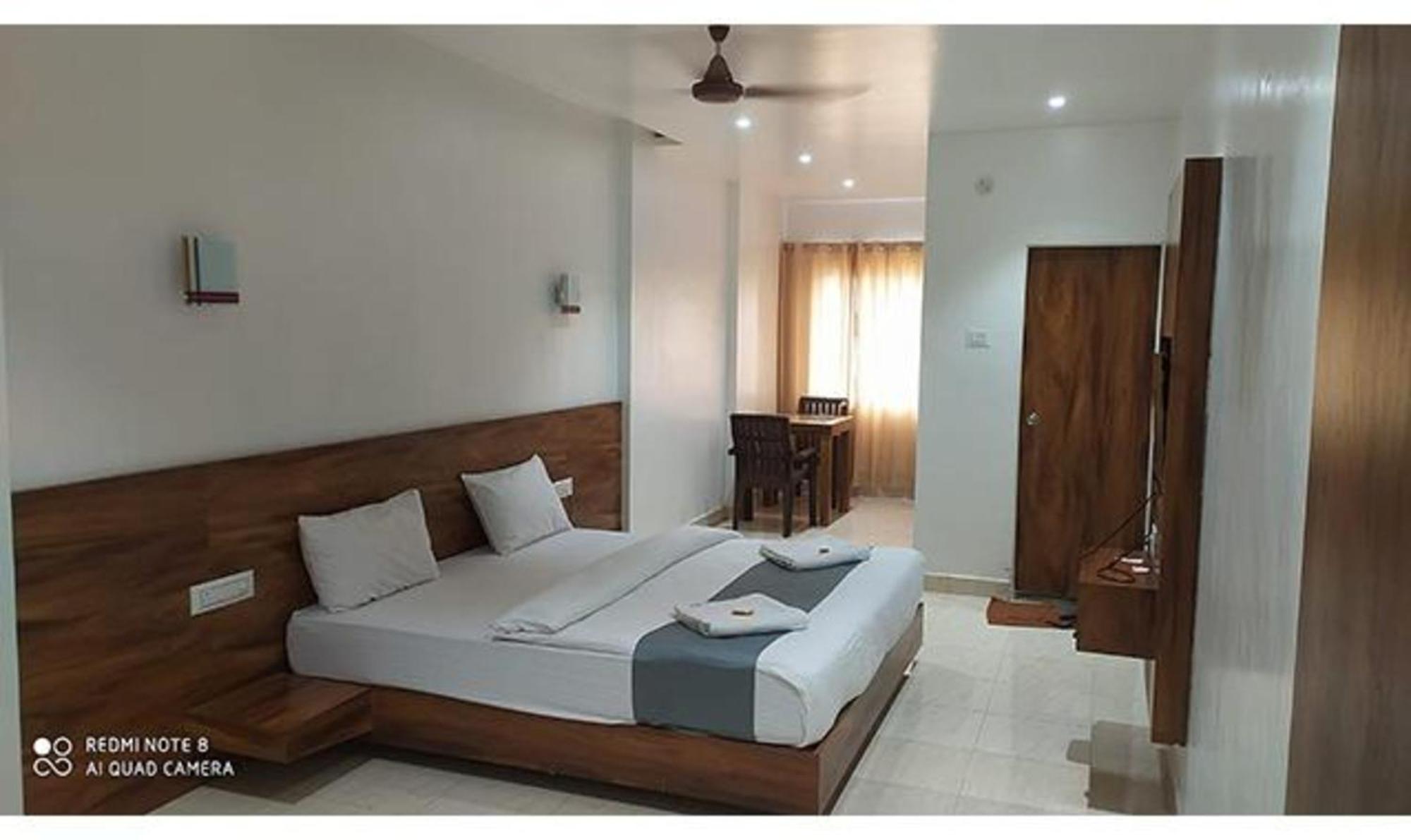 Fabhotel Omkar Pride Poona Buitenkant foto